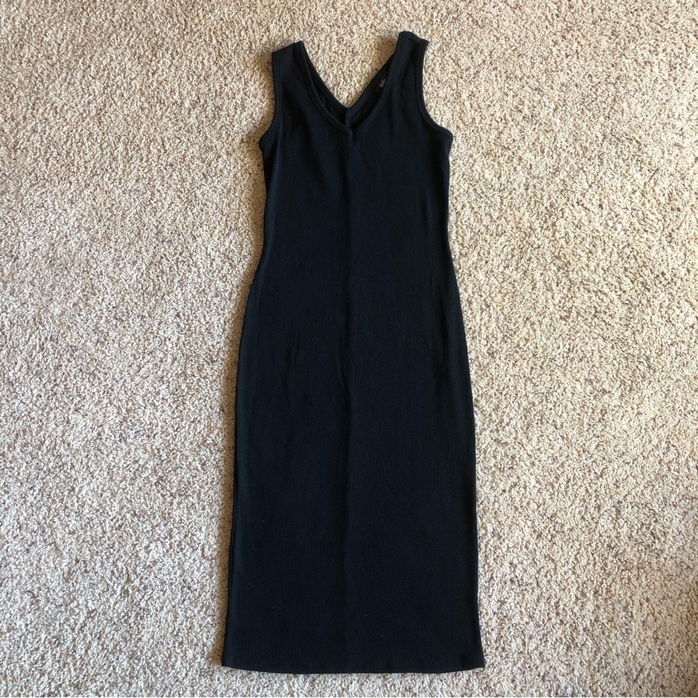 Women’s Mossimo V-Neck Bodycon Midi Dress